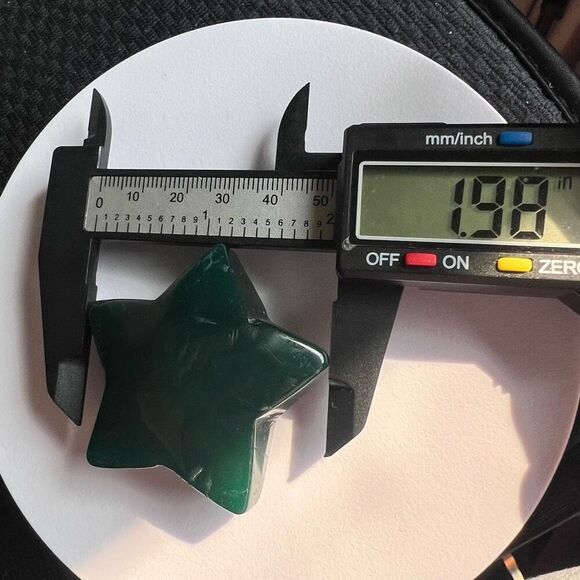 Green Agate‎ Star Carving - Picture 6 of 7